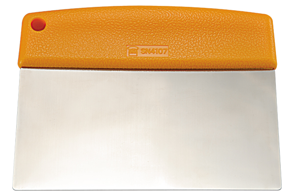 SN4107 Скребок металлический с пластмассовой ручкой 116*130